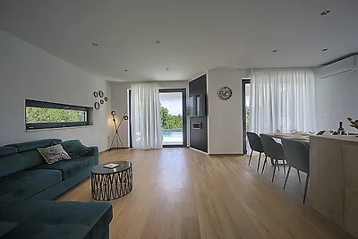 Villa GGG with pool, whirpool,..