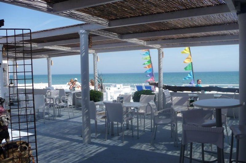 Los Banos Beach Bar