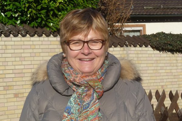 Mrs. H. Bruckner Mrs. H. Bruckner