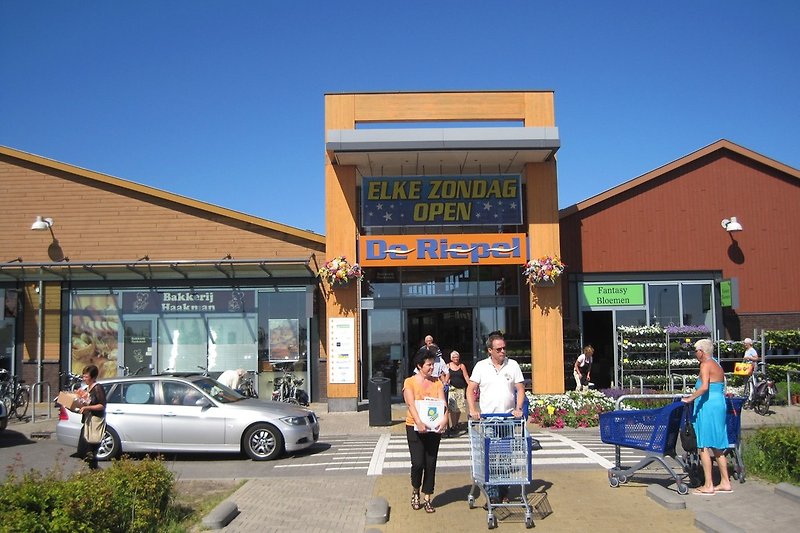 Einkaufszentrum in Julianadorp