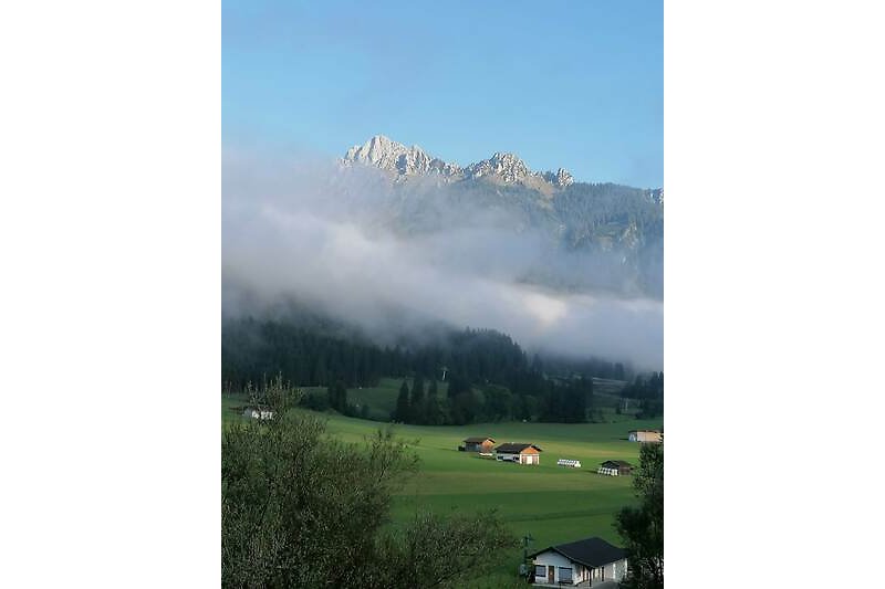 Herbstimpression Blick Hahnenkamm
