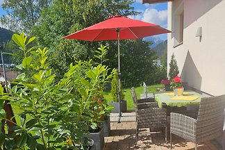 sehr schöne, modern ausgestattete Ferienwohnung - herrliche Lage - super Betten