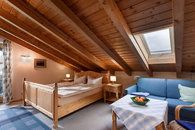 Bett und Sofa