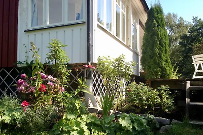 Incantevole cottage direttamente sul lago