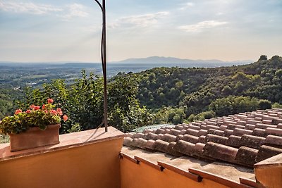 Casa Belvedere in posizione panoramica