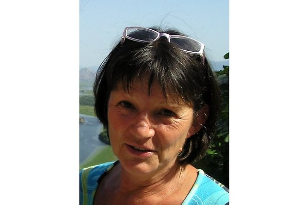Frau V. Obermayer Frau V. Obermayer