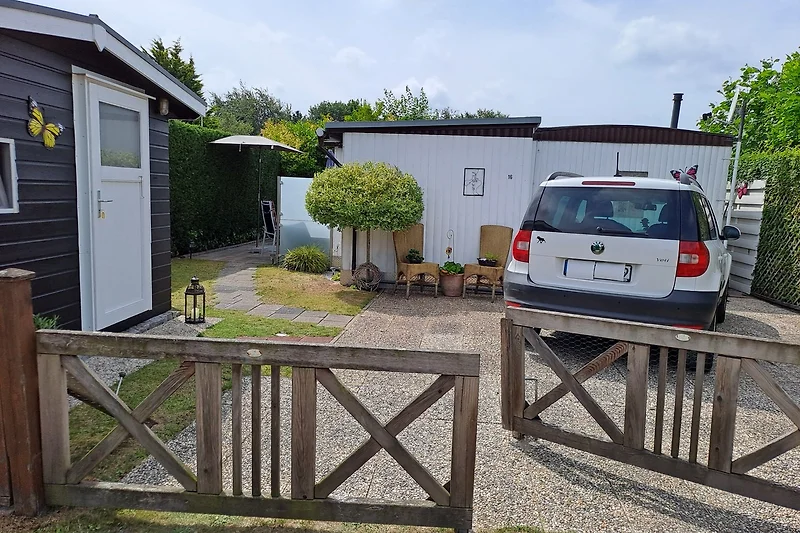 Ihr erster Eindruck! Bitte eintreten, bequem ankommen und parken.