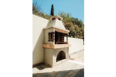 Villa AKA