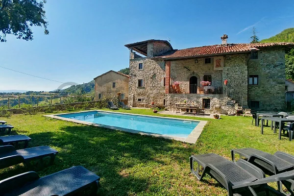 casa de campo para 14 personas con piscina