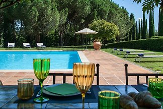 Villa historique avec piscine 18 personnes