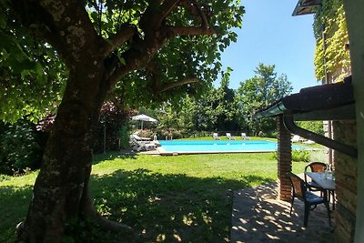Country house in the Garfagnana with pool