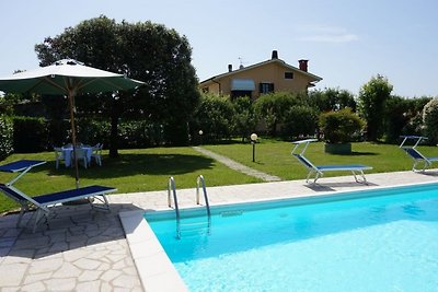Villa with private pool (6 + 2 children)