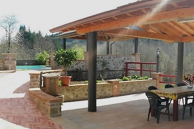 Holiday house with pool in Garfagnana