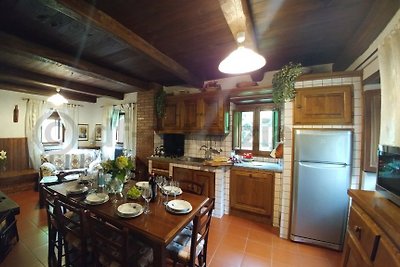Holiday house with pool in Garfagnana