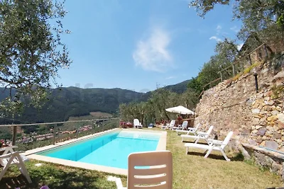 Colonica a Buti con piscina privata