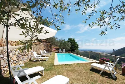 Colonica a Buti con piscina privata