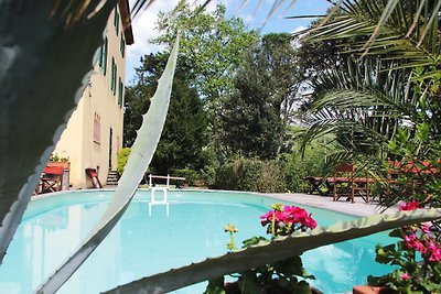 villa historique avec piscine 20 personnes