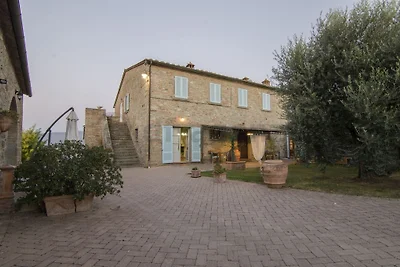 Casale Cortona