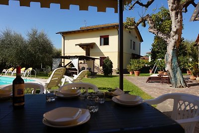 Ferienhaus bei Lucca bis 16 Persone
