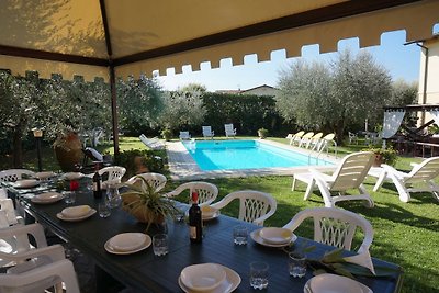 Ferienhaus mit Pool bei Lucca
