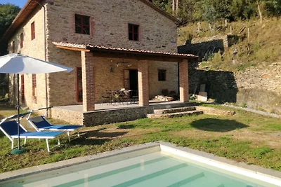 Landhaus für max  8 Pers. mit Pool