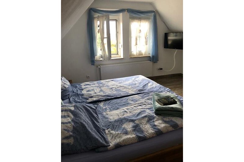 Elternschlafzimmer mit H4 Matratzen