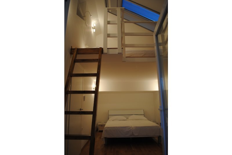 Zimmer 3: 2 Doppelbetten mit Dachfenster