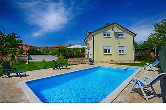 Villa con piscina-Gordana