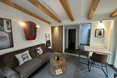 Apartment Urban Black