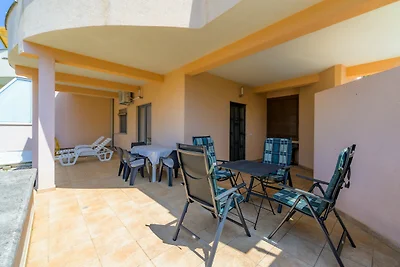 Apartment Panous 1
