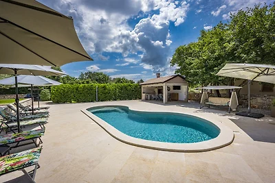Villa Marijanin vrt with pool in Tinjan,...