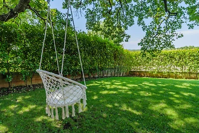 Villa Hrast Bacva with Pool in Višnjan,...