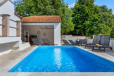 Apartment Panous 2