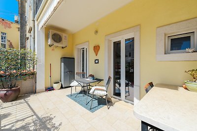 Deluxe Apartment Nina by the sea in Porec,...