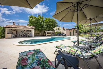 Villa Marijanin vrt with pool in Tinjan,...