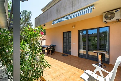 Apartment Panous 2
