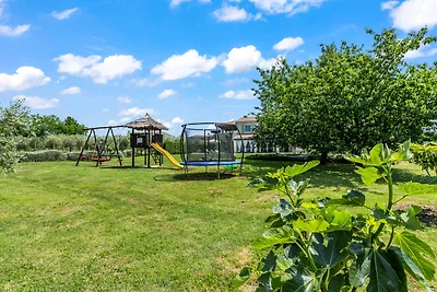 Villa Stella Polaris with pool in Visnjan,...