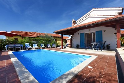 Villa Cherry House with pool