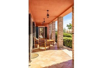 Villa Maddalena with private pool in Tinjan,...