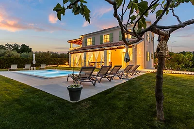 Villa Stella Polaris with pool in Visnjan,...