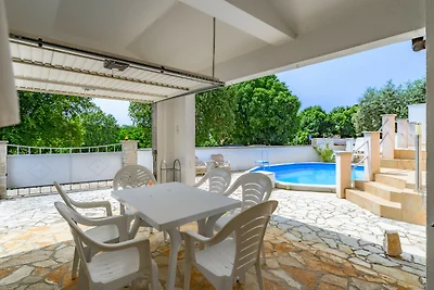 Apartment Panous 1
