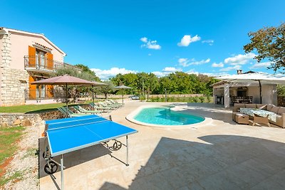 Villa Marijanin vrt with pool in Tinjan,...