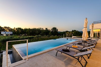 Villa Faloniga with pool in Istria by Solis...