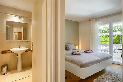 Premium Apartment Hari I