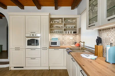 Villa Marijanin vrt with pool in Tinjan,...