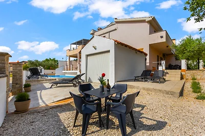 Apartment Panous 2