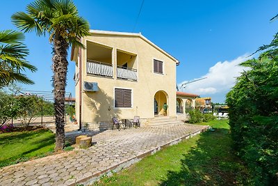 Apartment Josipa with Whirpool in Porec