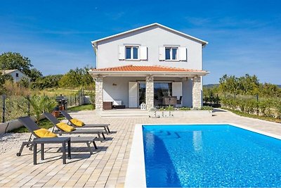 Villa Isabella with pool in Sovinjak, Istria