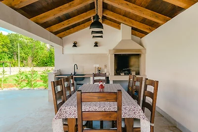Villa Marijanin vrt with pool in Tinjan,...