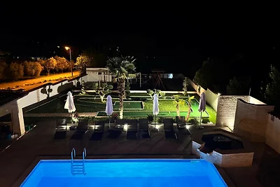 Villa Anela with pool in Porec
